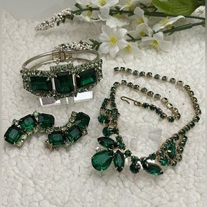 Vintage Necklace-Clamper Bracelet & Clip-On Earrings 💚💛